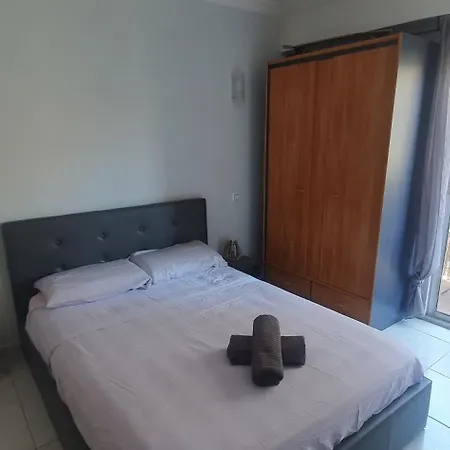 Apartment Au Calme Et 2 Pas De La Nizza