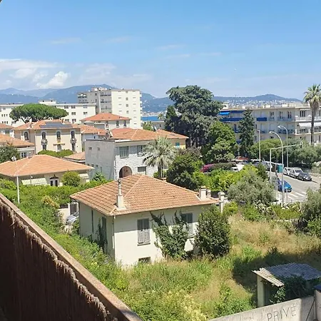 Apartament Au Calme Et 2 Pas De La